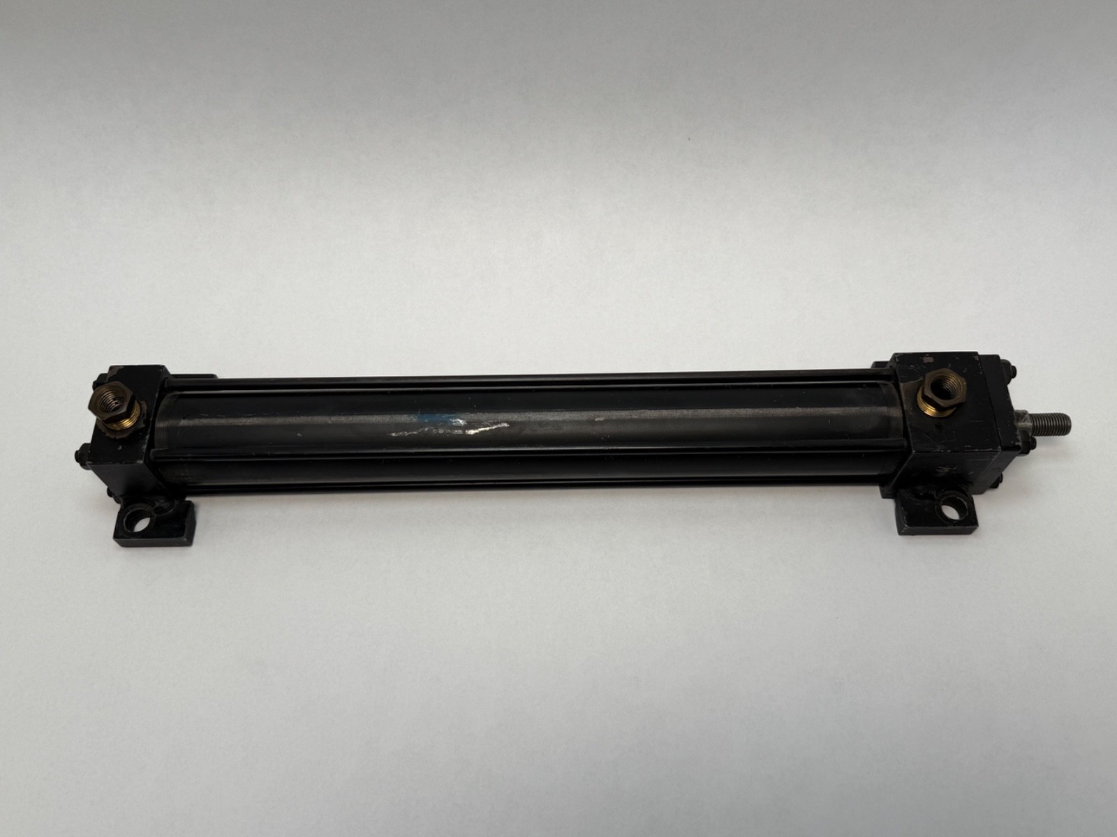 Parker 01.50-CC2AU14C-12.000 Cylinder 1-1/2″Bore 12″ Stroke 5/8″ Shaft OD 250psi