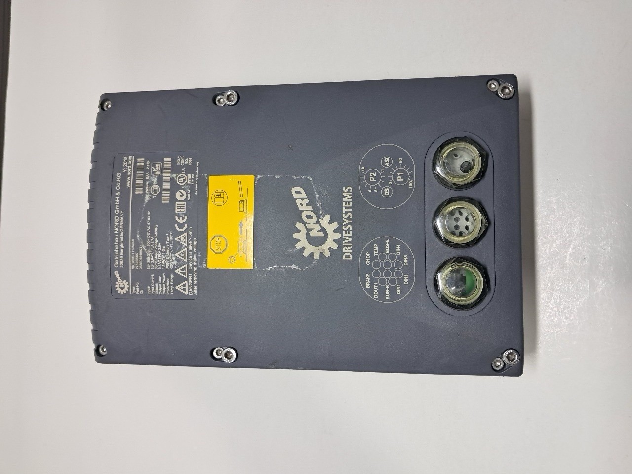 Used – Nord SK 205E-111-340-A INVERTER 1.1 kW 3ph FLA 2.7 Amps 0/400 Hz