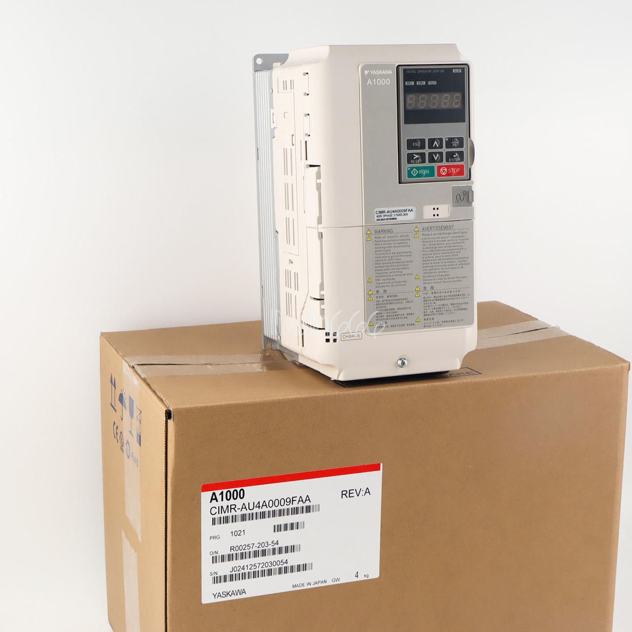 1PC NEW YASKAWA A1000 AC Drive CIMR-AU4A0009FAA Frequency converter