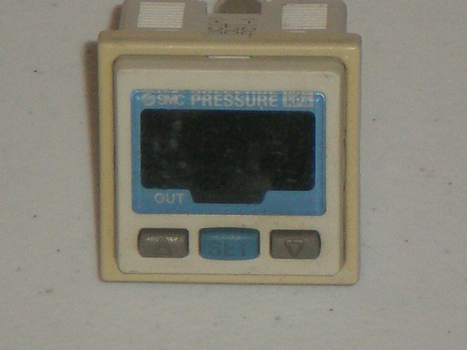 SMC ZSE30-01-25-M Pressure Sensor 12-24 VDC Free Shipping!