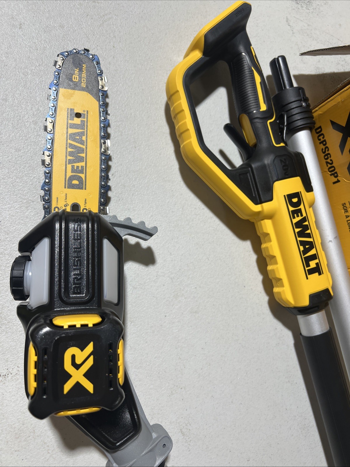 DeWalt 20V XR MAX 8 inch Cordless Pole Saw Kit – DCPS620P1