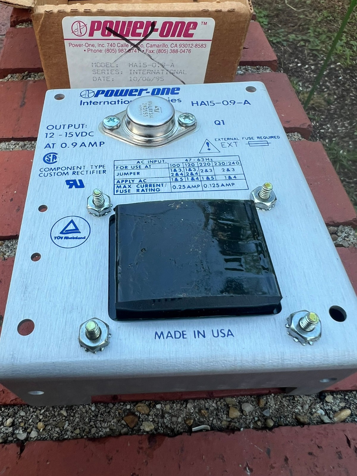 NEW Power-One Linear DC Power Supply HC15-0.9-A 12-15V DC (Old Stock)