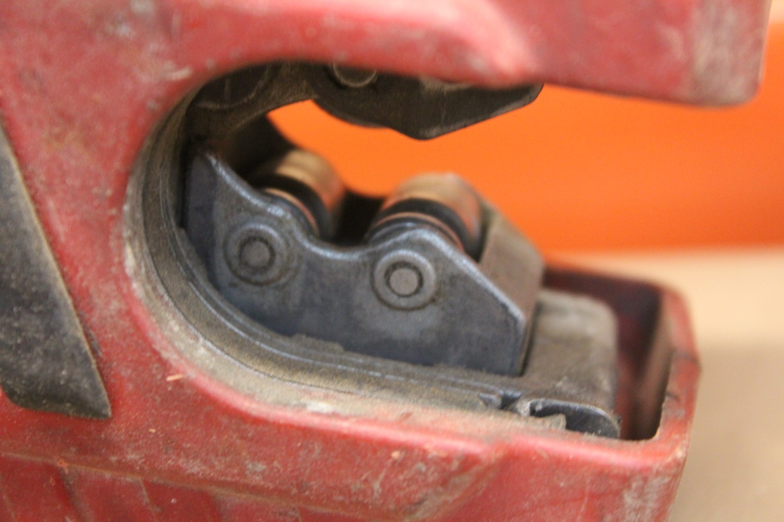 Milwaukee 2471-20 M12 Cordless Copper Tubing Cutter – TOOL ONLY AS IS