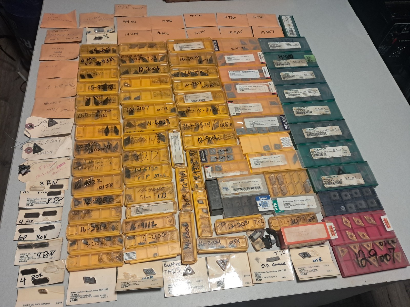 Assorted Carbide Inserts Mixed Brands Lot of Mostly New Various Size