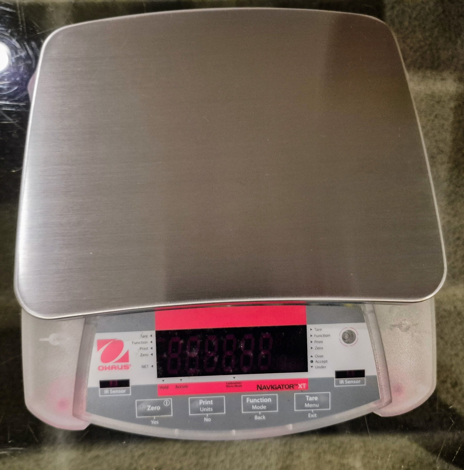 Ohaus Navigator XT NVT1601/3 Precision Scale – 1.6kg x 0.1g – NEW in Box
