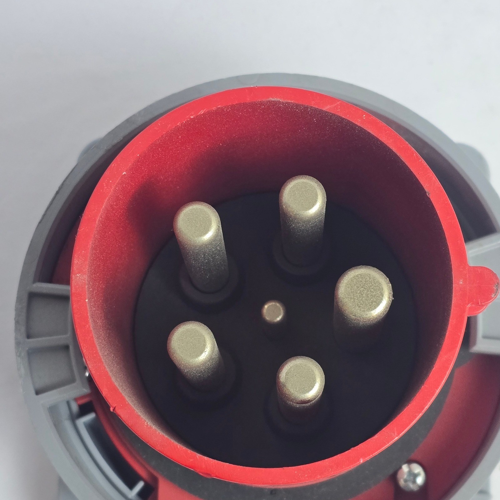 PCE Typ 645 Industrial Flanged Plug 125A 5-Pin 3P+N+E IP67 415V Power Inlet