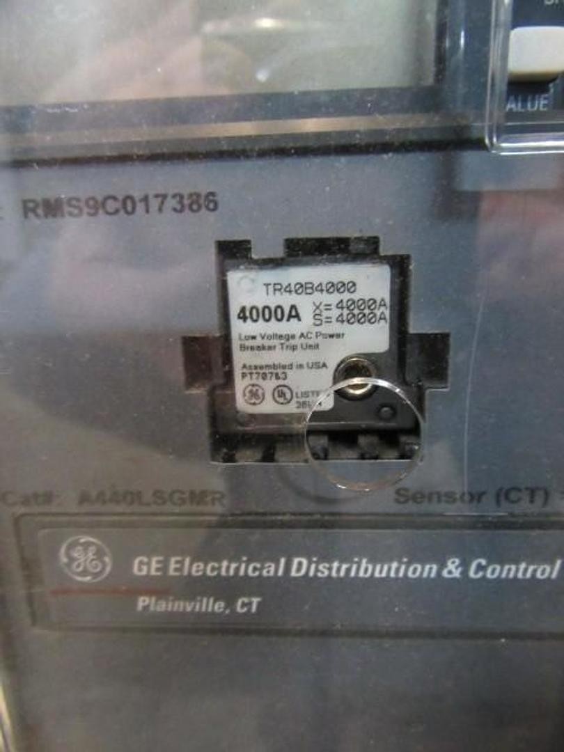 GE AKR 4000 AMP BREAKER AKR-8D-100 MICRO VERSA TRIP A440LSGMR 4000A GROUND LSG