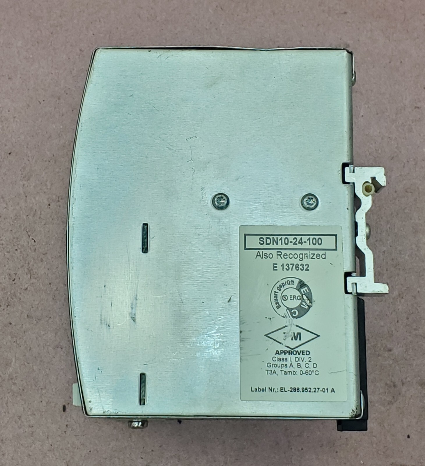 SOLA SDN 10-24-100 Power Supply 24VDC @ 10 Amps w/ 115/230 VAC Input – Perfect