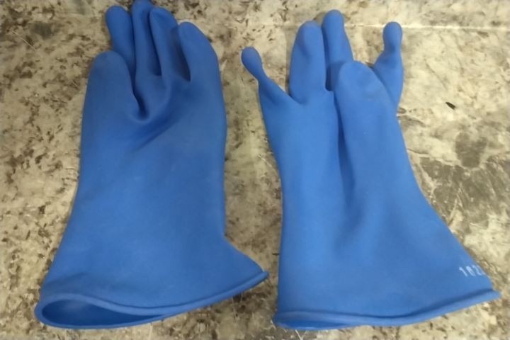 Salisbury GK0011BL/9 Size 9 11 In Length Blue Electrical Glove Kit
