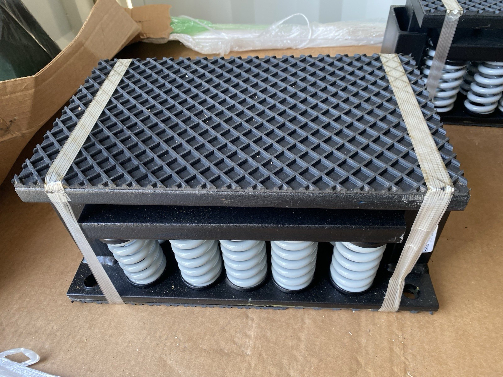 Spring Vibration Isolator / Spring Mount C20T-1D-24000