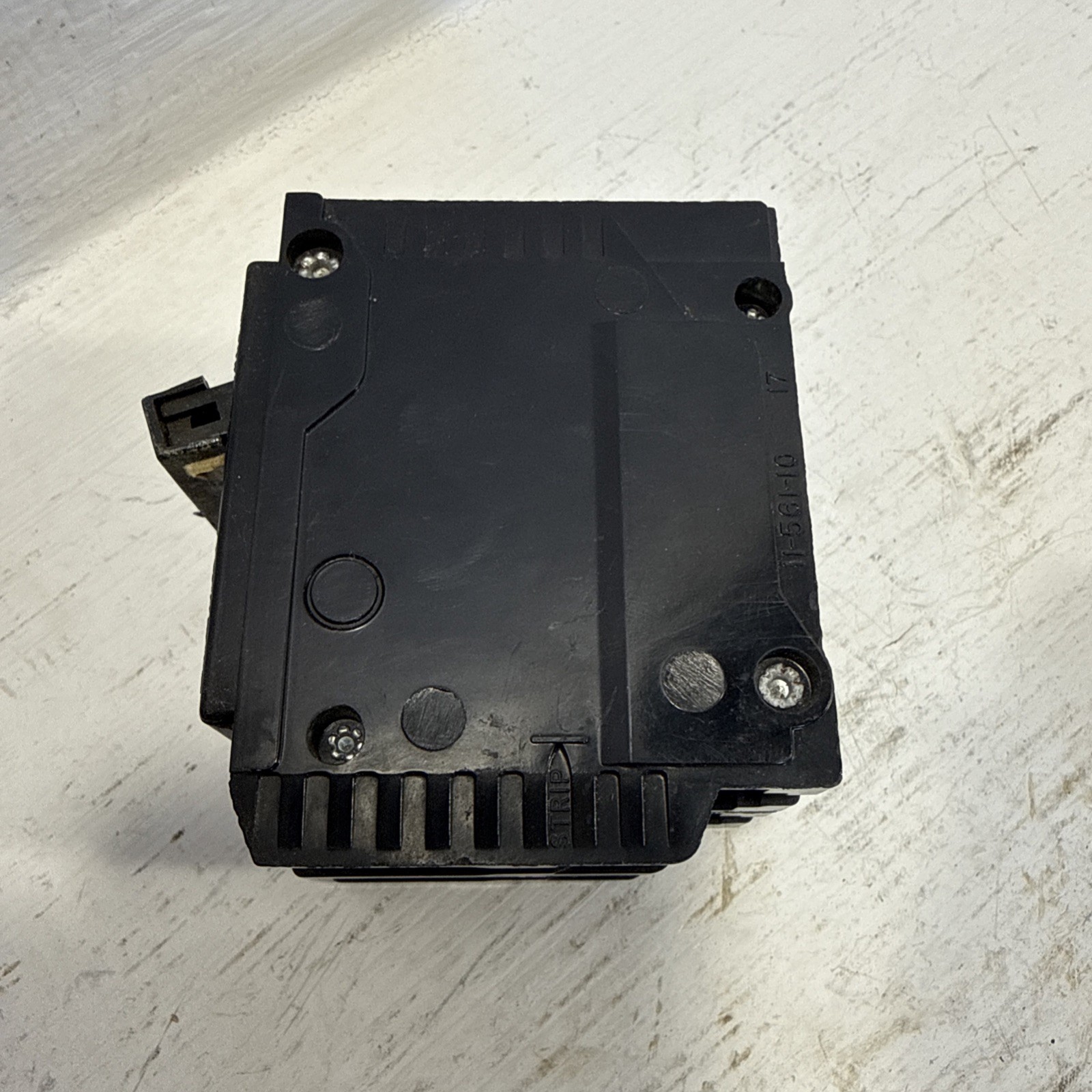 GTE Sylvania C230 30 Amp 2 Pole Circuit Breaker Type C 120/240V 30A 2P Plug In