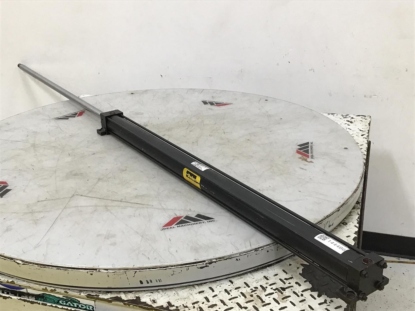PARKER 02.00 CCMAUS34AC 38.500 Pneumatic Cylinder USED #144486