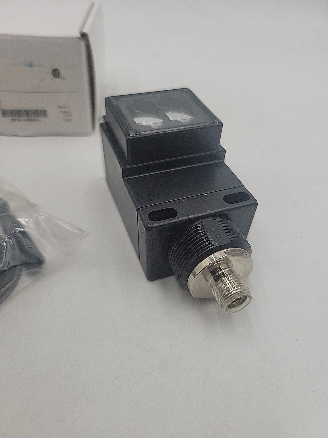 Eaton 1351E-6547 Photoelectric Sensor Enhanced 50 Series Diffuse 10ft 10-40VDC