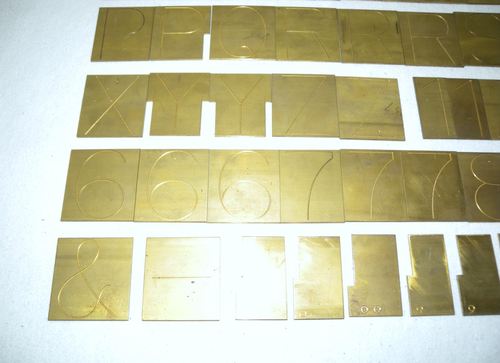 NEW HERMES ENGRAVOGRAPH 35-008 REGULAR BLOCK FONT SET, 2-1/2″ FONT TYPE SIZE