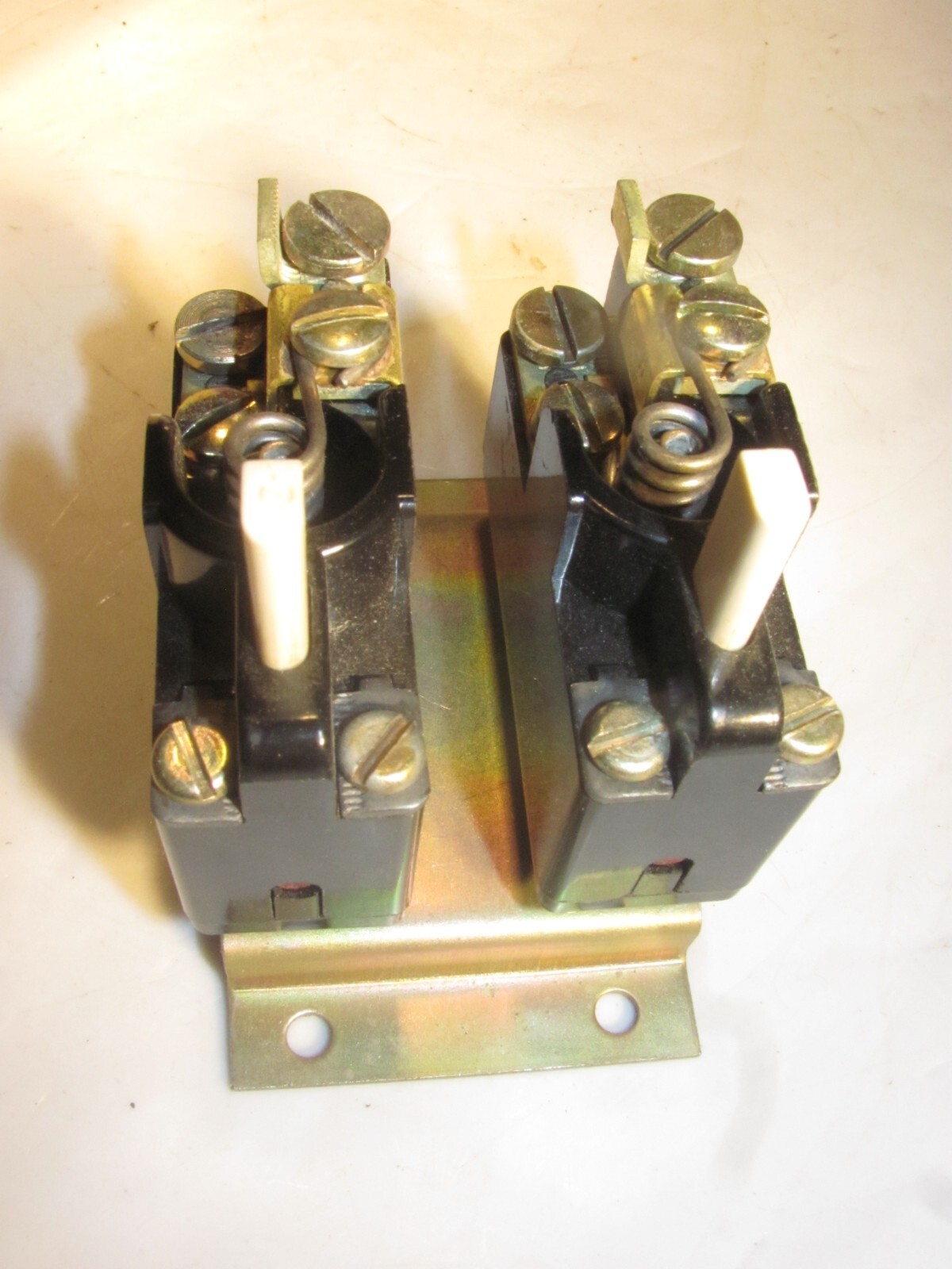 FURNAS 48DB21A-A4 OVERLOAD RELAY WITH (2) H25 HEATERS 48DB21AA4