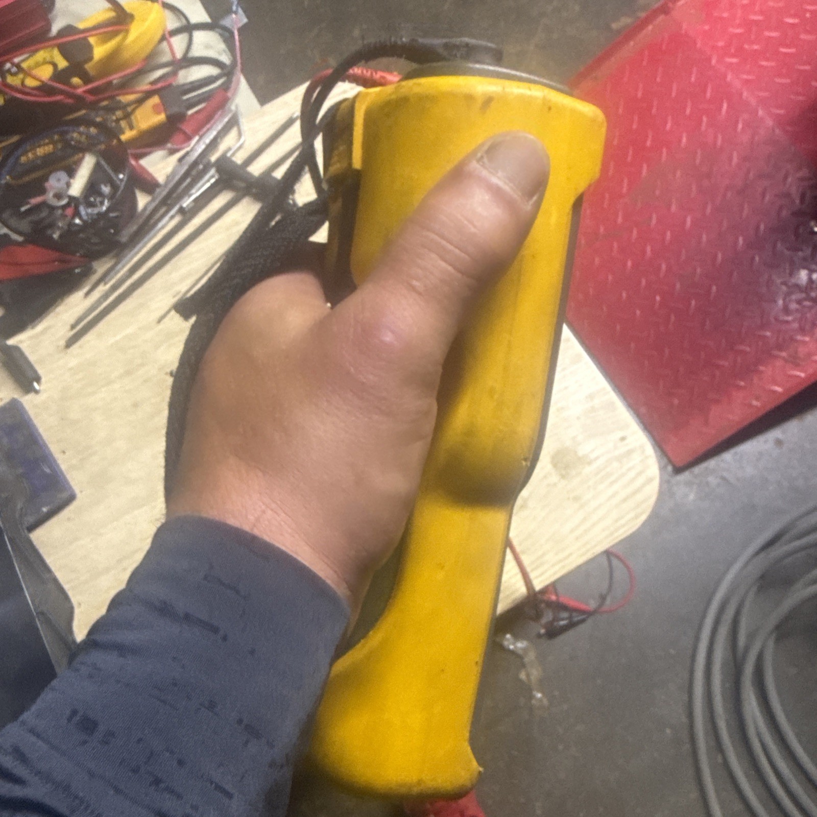 Fluke 1520 MegOhmMeter Insulation Tester