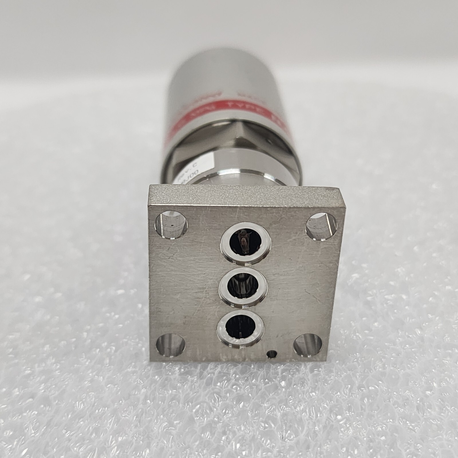 Fujikin 0P 0.5-0.6 MPa,C No 708223 Lam 766-197844-310 Rev C Type NC Valve,96970