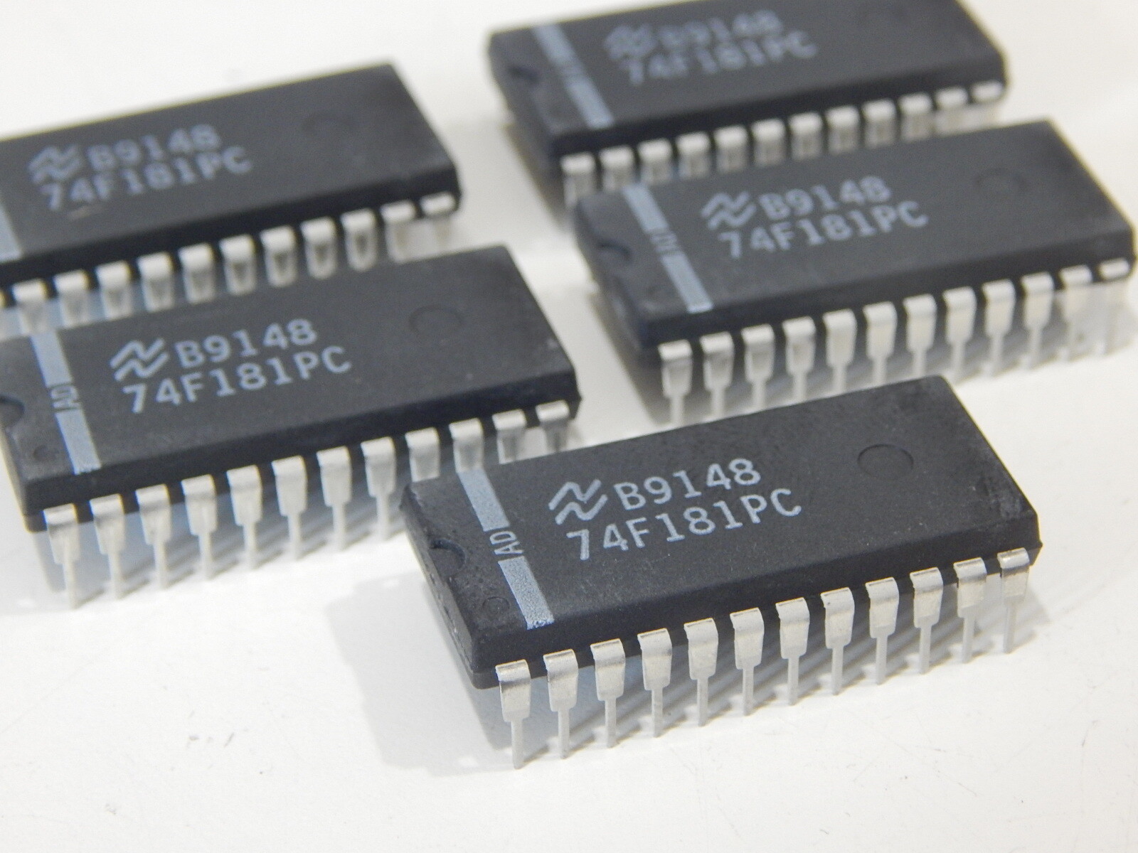(5 PIECES) NAT 74F181PC 4-BIT ARITHMETIC LOGIC UNIT 24 PIN DIP – LOT OF 5 IC’S