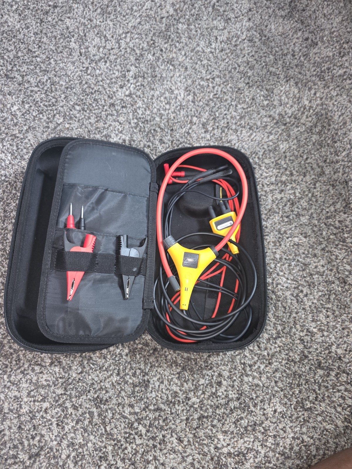 Fluke 376 True RMS AC/DC Clamp Meter with Iflex