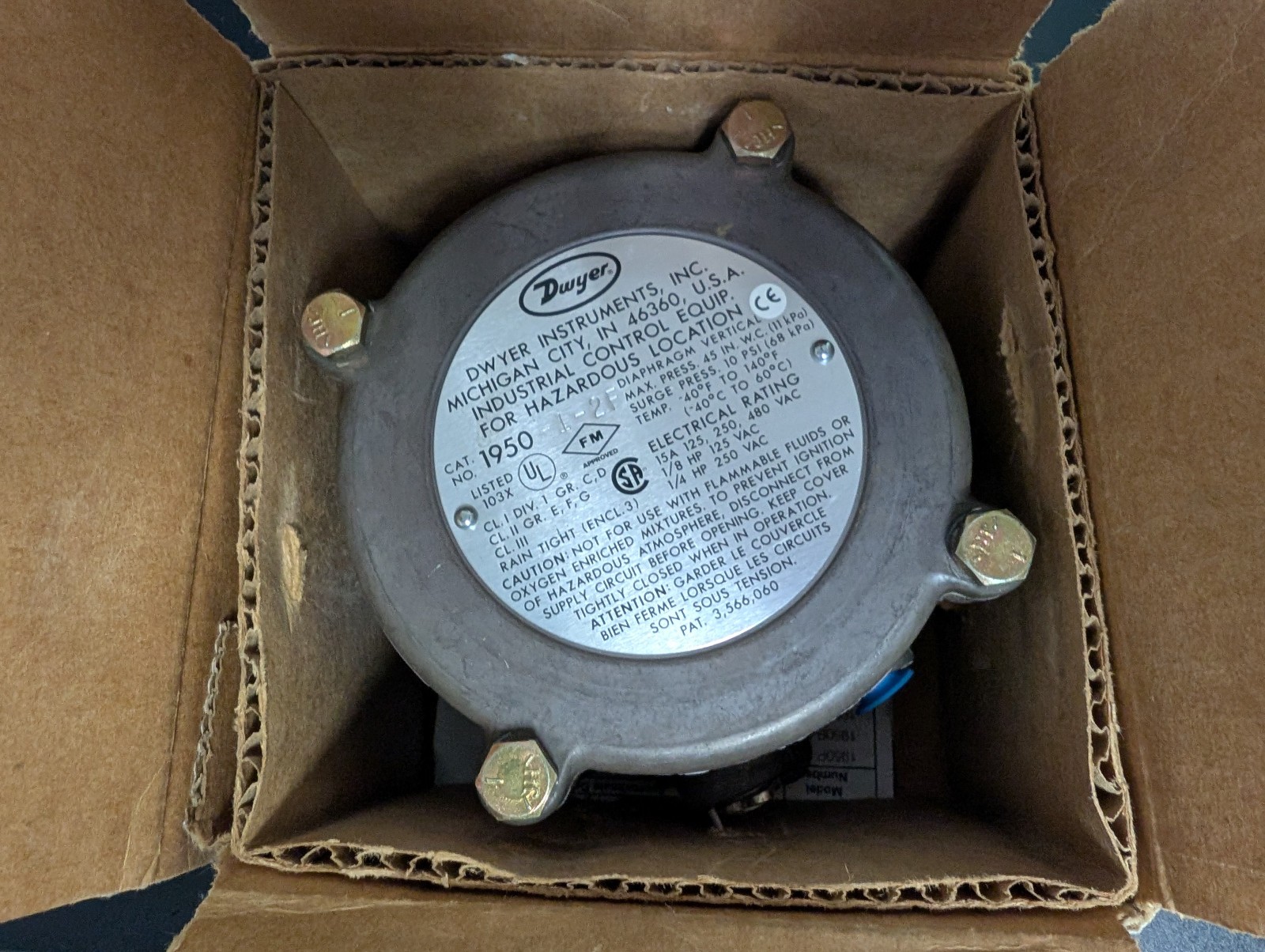 Dwyer 1950 Series Explosion Proof Pressure Switch (1950-1-2F)