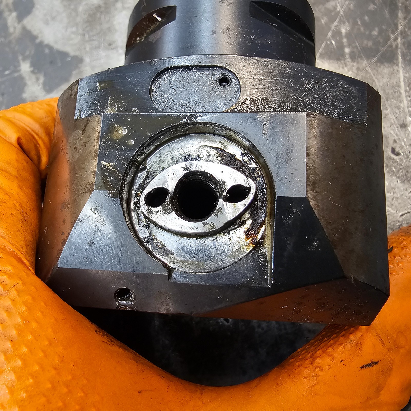 Sandvik 3.3858-4.2126″ 86-107mm CoroBore 825 Boring Head Capto C5-R825C-AAG053A