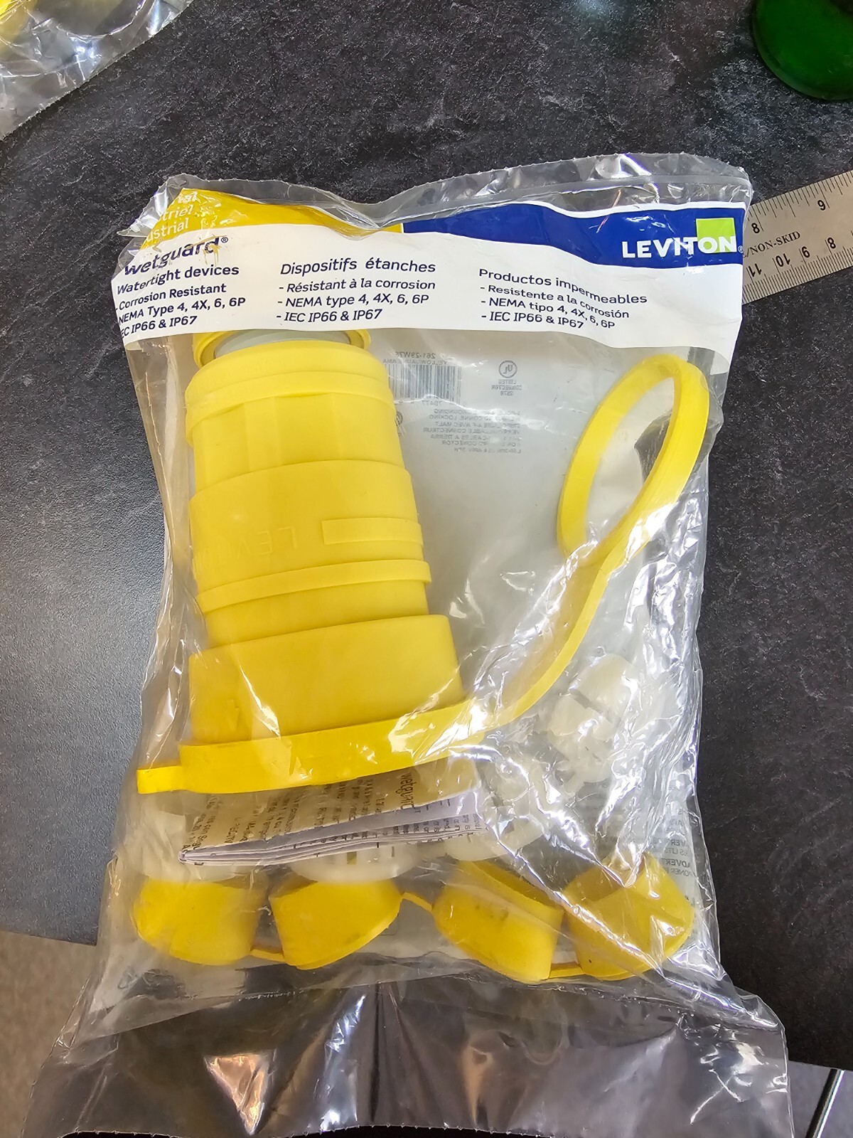 Leviton 261-29W76 30A 3PH 480V 4-Wire Grounding Wetguard Conn, Locking L16-30R