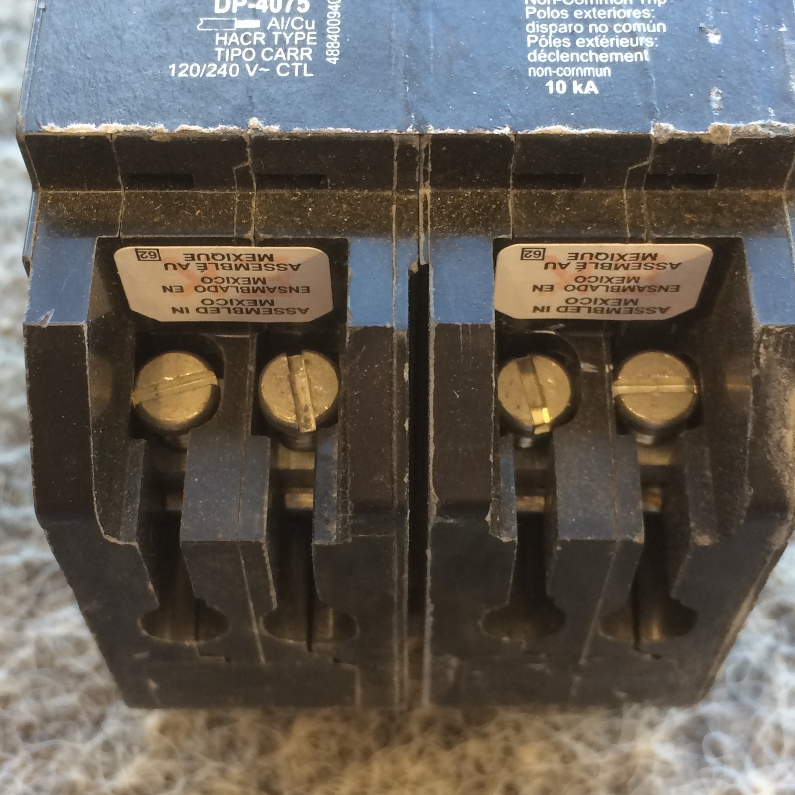 Square D HOMT2020230 20 A Miniature Quadplex Circuit Breaker HOMT2020230