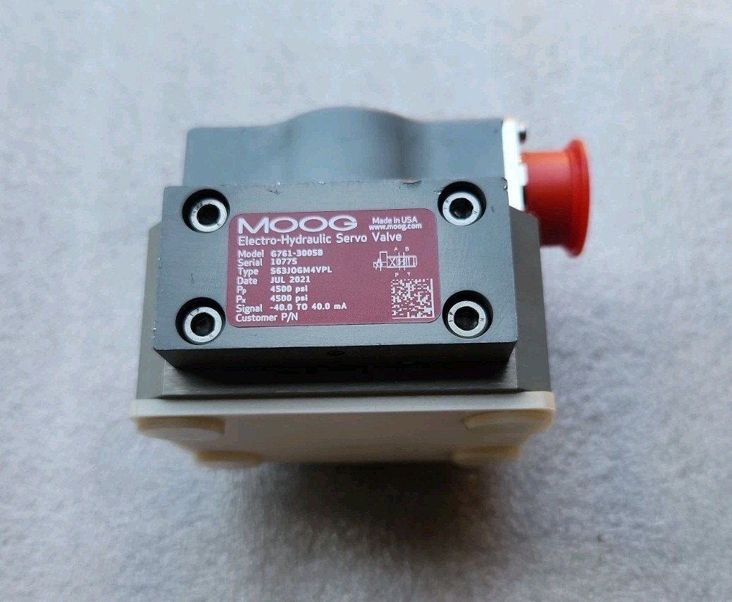 MOOG G761-3005B SERVO VALVE WITH TEST REPORT, OLD STOCK
