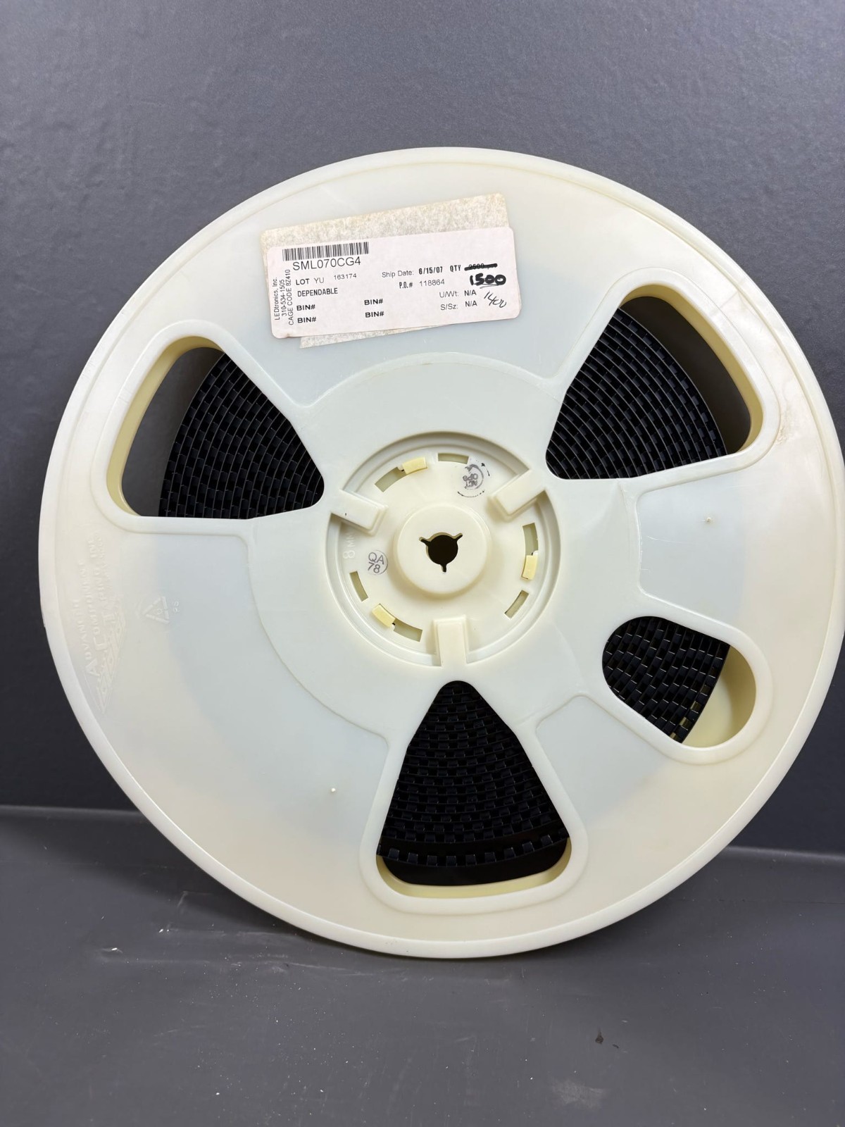 1400pcs SMD LEDs SML070CG4 LEDtronics Green LED Chip Reel Vintage Lot
