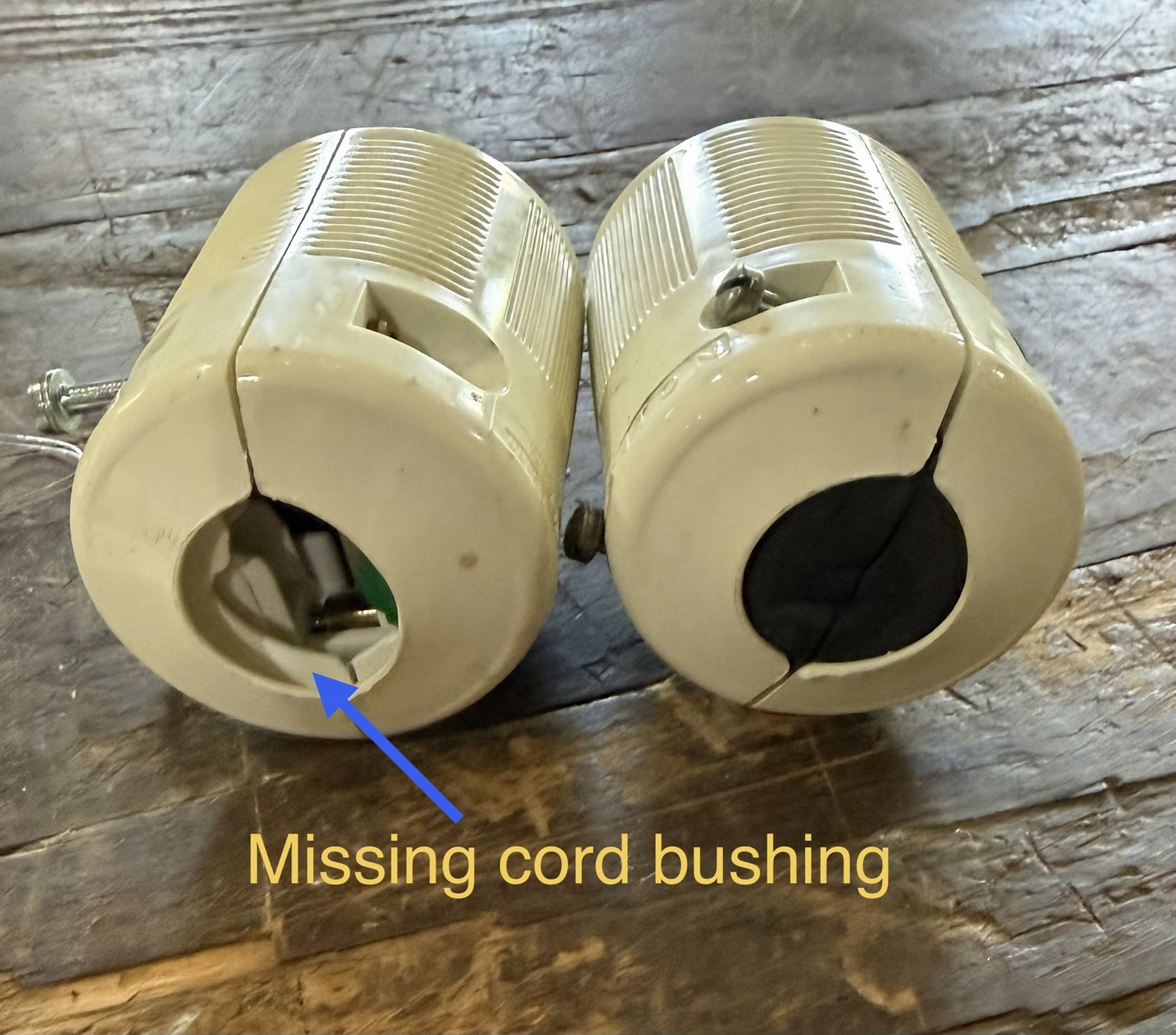 Industrial Surplus Leviton 3P 4W 30A 480V 3PH LOCKING PLUG 71630P Clamptite Qty2