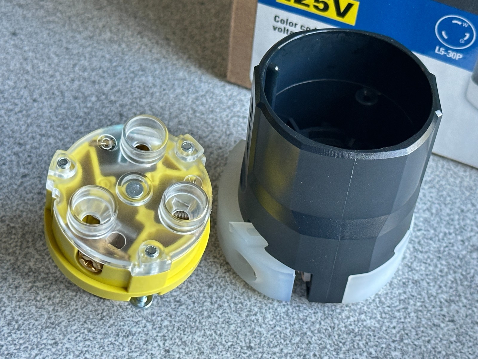 6 NEW Eaton AHCL530P Locking Plug L5-30P 30A 125V Yellow 2 Pole 3 Wire Case Lot