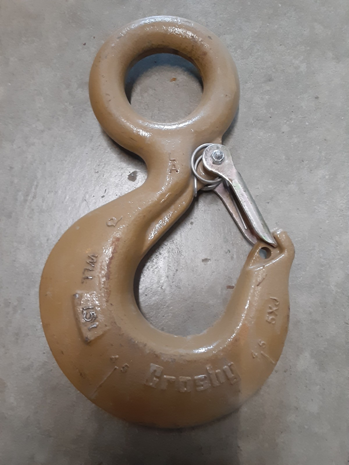 Crosby L-320AN 15 Ton Alloy Eye Hook w/Latch New w/Scratches /No Papers