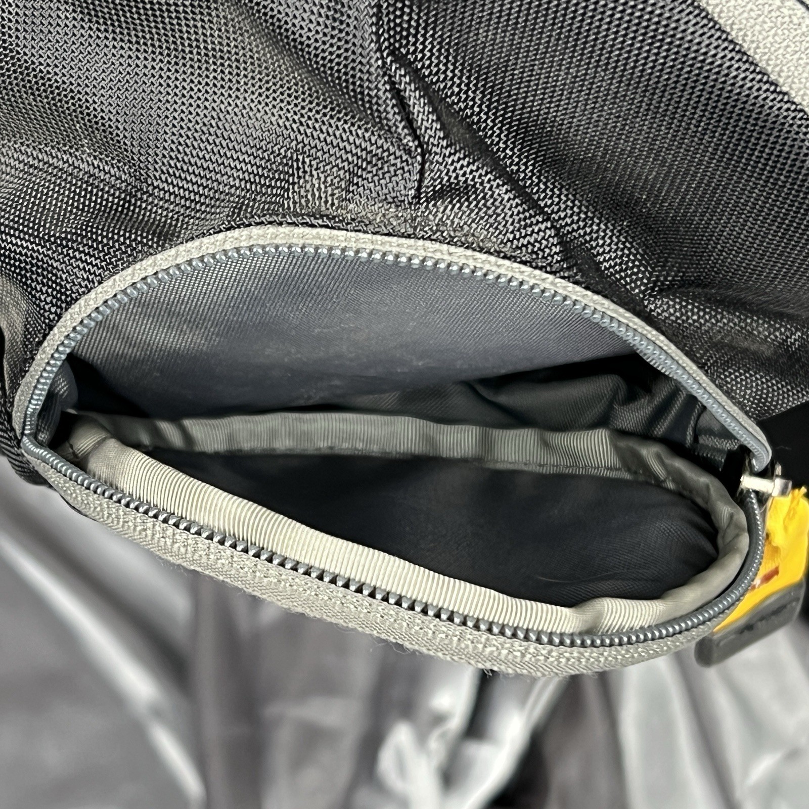 Statpacks G3 QuickRoll EMS First Aid Water-Resistant Waist Pack Fanny Bag Black