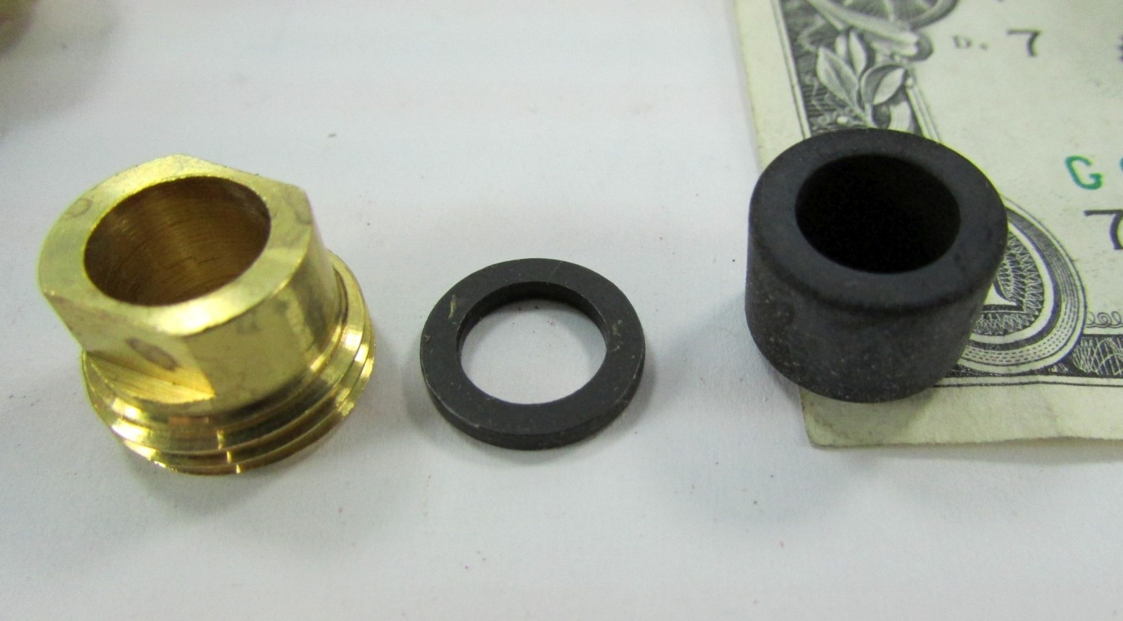 York Brass Refrigerant Liquid Line Charging Valves, 3/8″ OD Tube x Flare Access