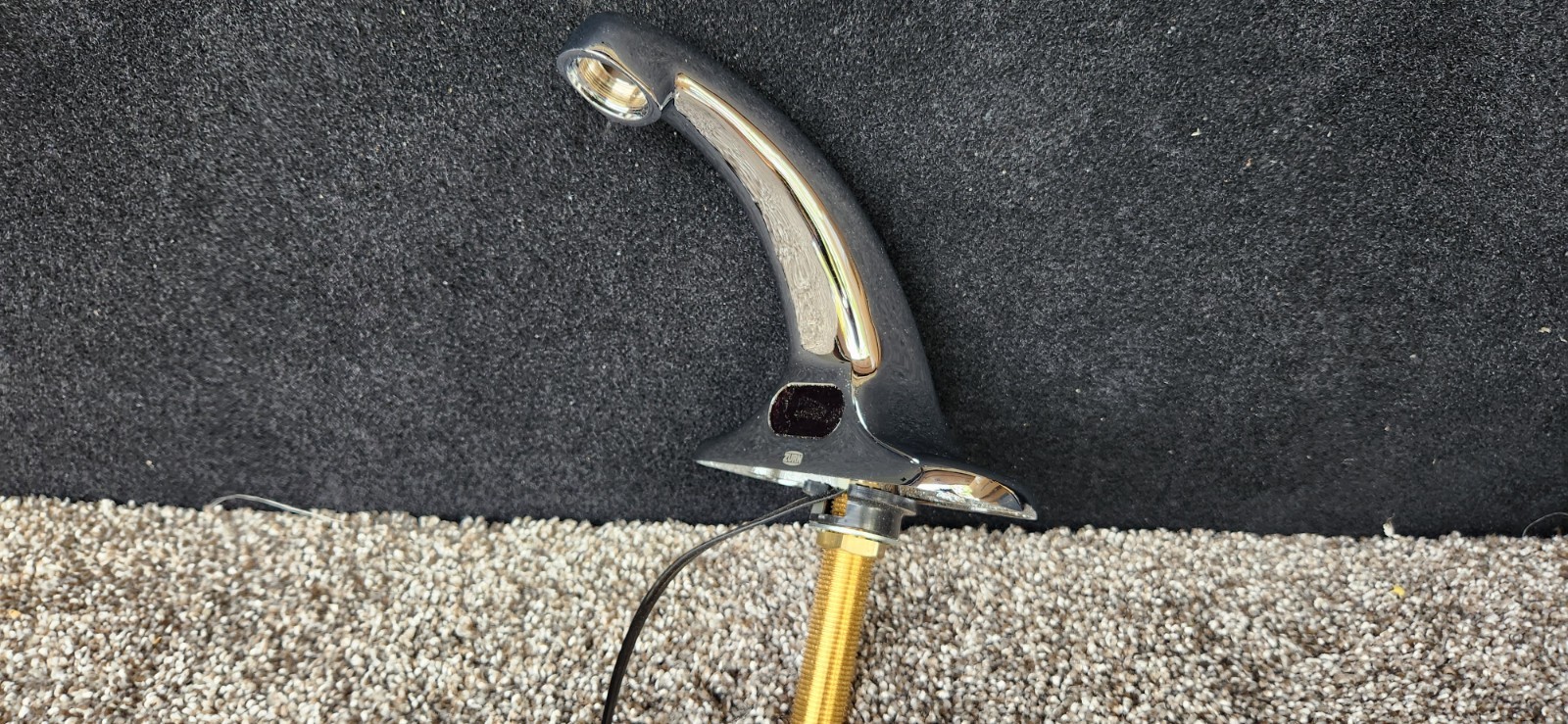 Zurn Z6915 XL AquaSense Battery Powered Sensor Faucet 1.5 GPM Aerator