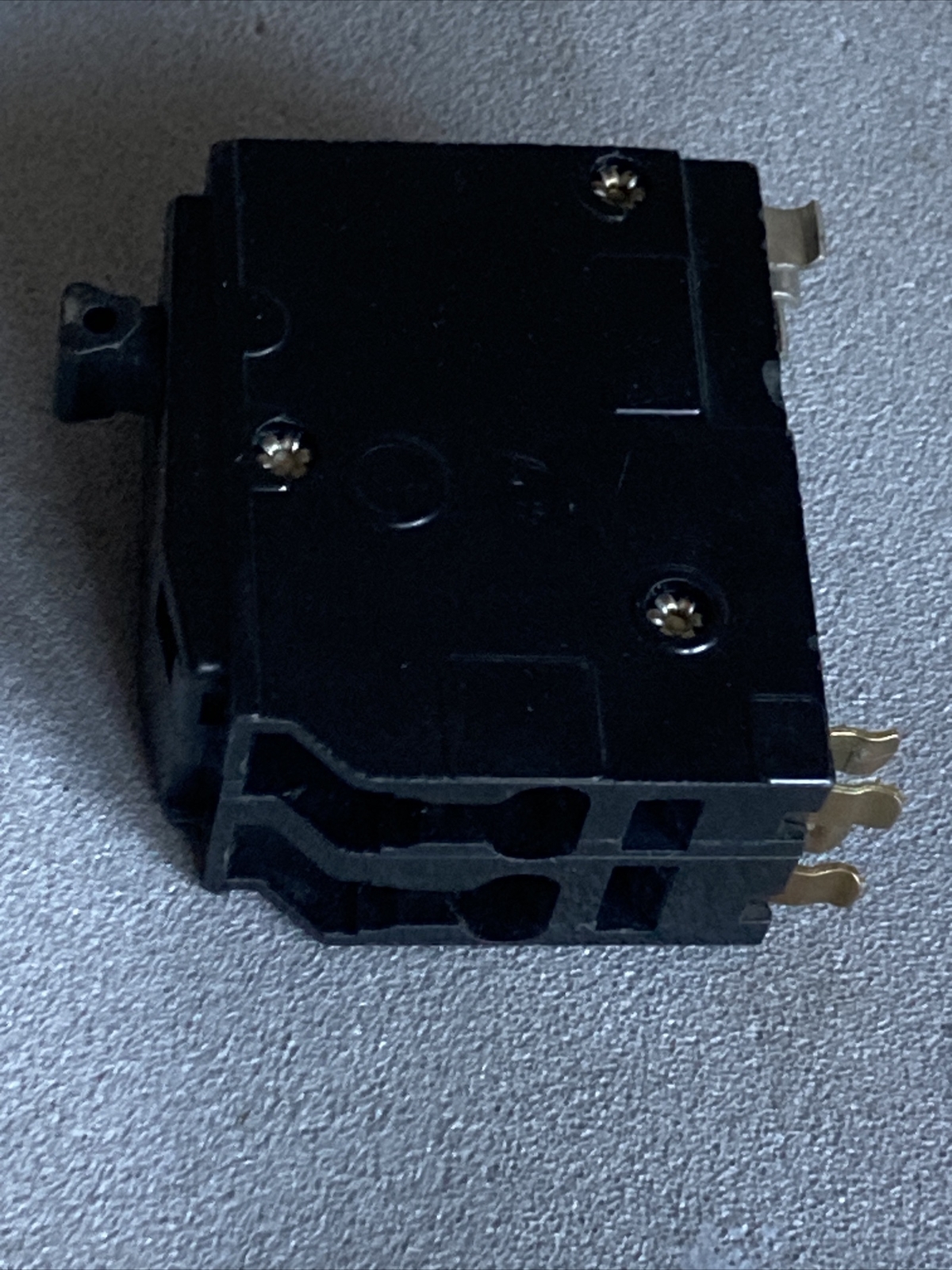 Square D QO220 2P 20A 240V Circuit Breaker Black Face Trip Window 4 Prong mount