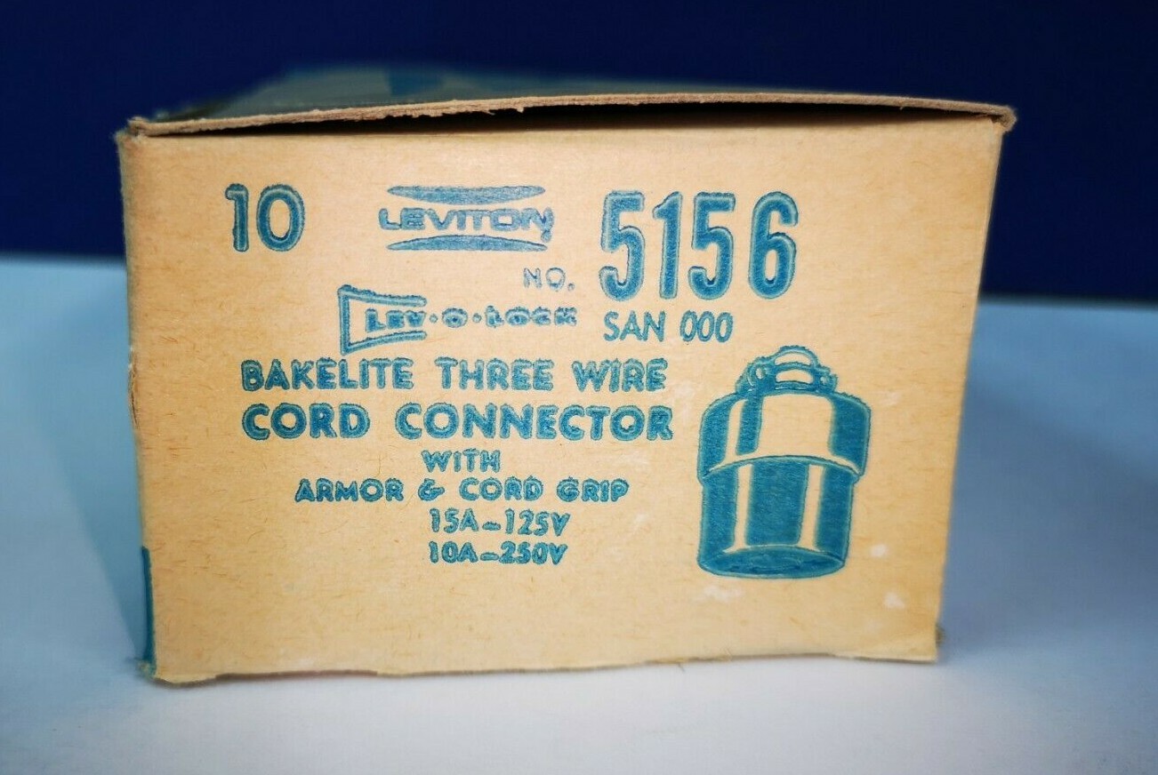 LEVITON 3W Locking ARMORED CORD CONNECTOR Female Plug 10A 250V 15A 125V 5156 NEW