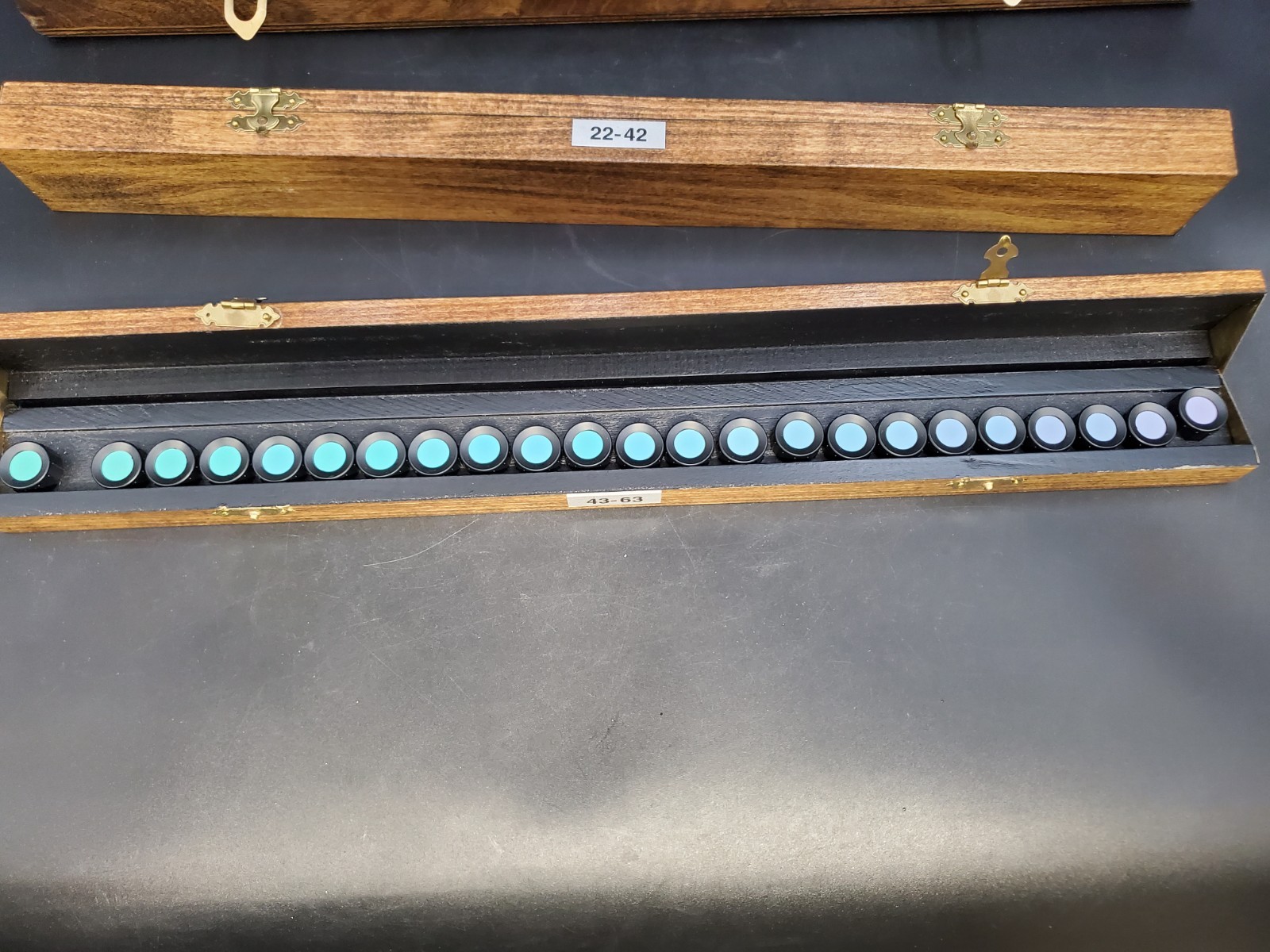 Farnsworth Munsell 100 Hue Test Color Set w/ Wooden Case, Complete Set