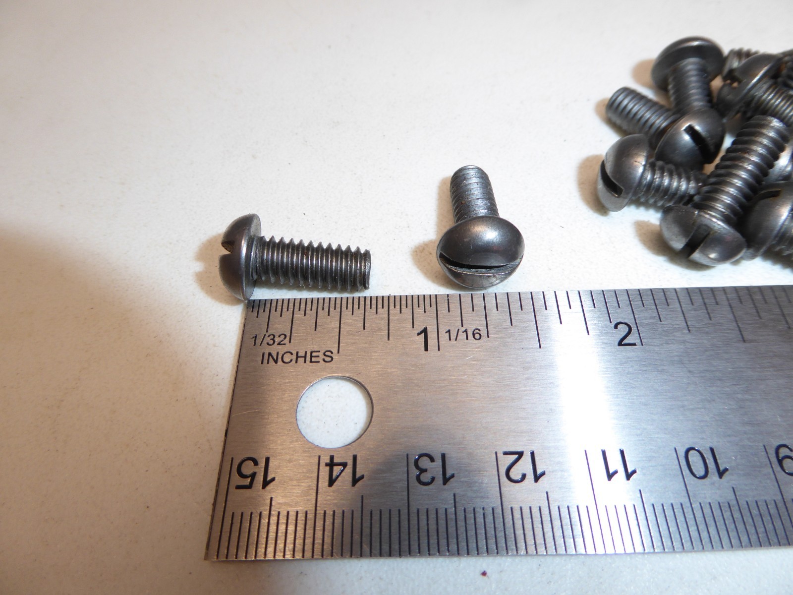 1/4-20 x 5/8″ Round Head Slotted Machine Screw Steel VINTAGE USA NEW Qty 20