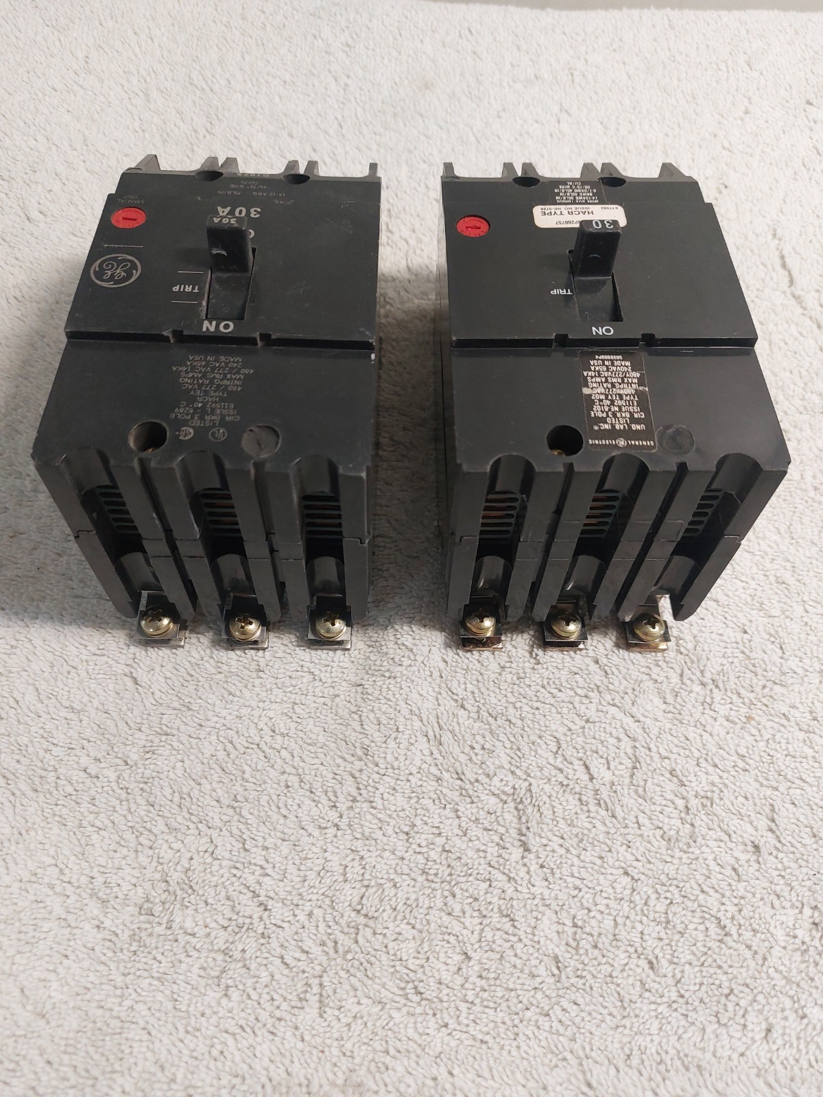 GE TEY330 30A 480V 3-POLE CIRCUIT BREAKER (LOT OF 2)