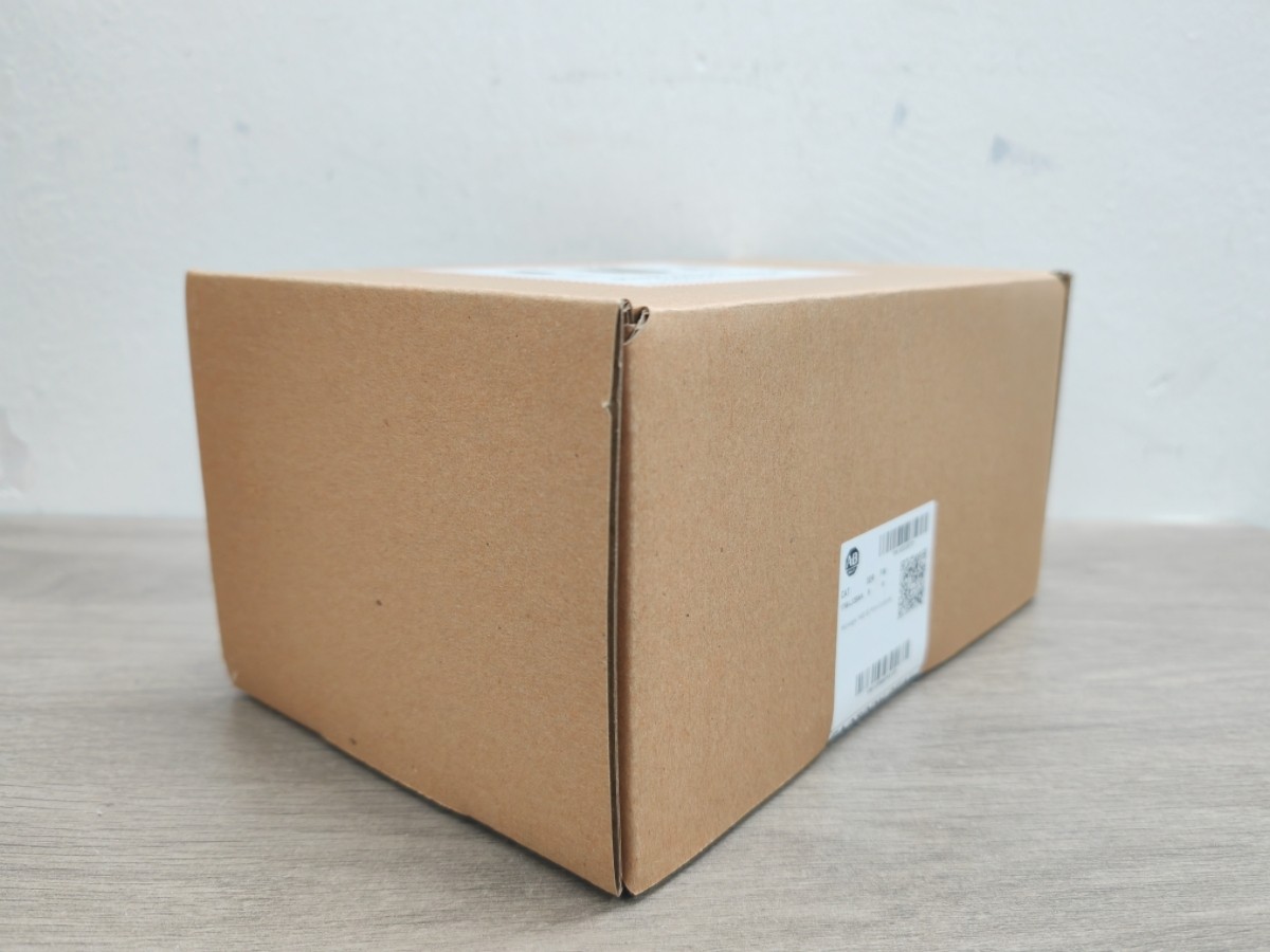 NEW Sealed Allen-Bradley 1766-L32BWA MicroLogix 1400 32 Point Controller