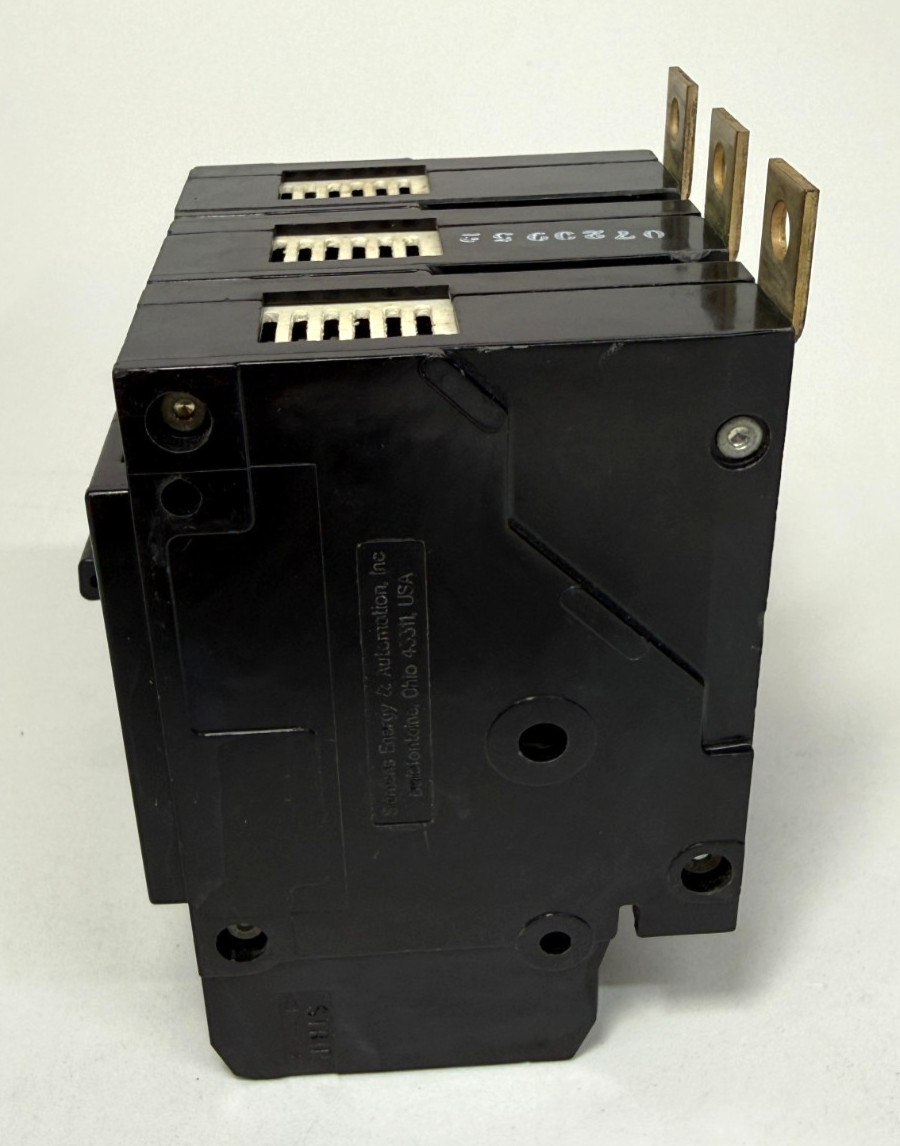 Siemens BQD330 30Amp 3Pole 277/480YVAC 14kA Bolt-On Circuit Breaker