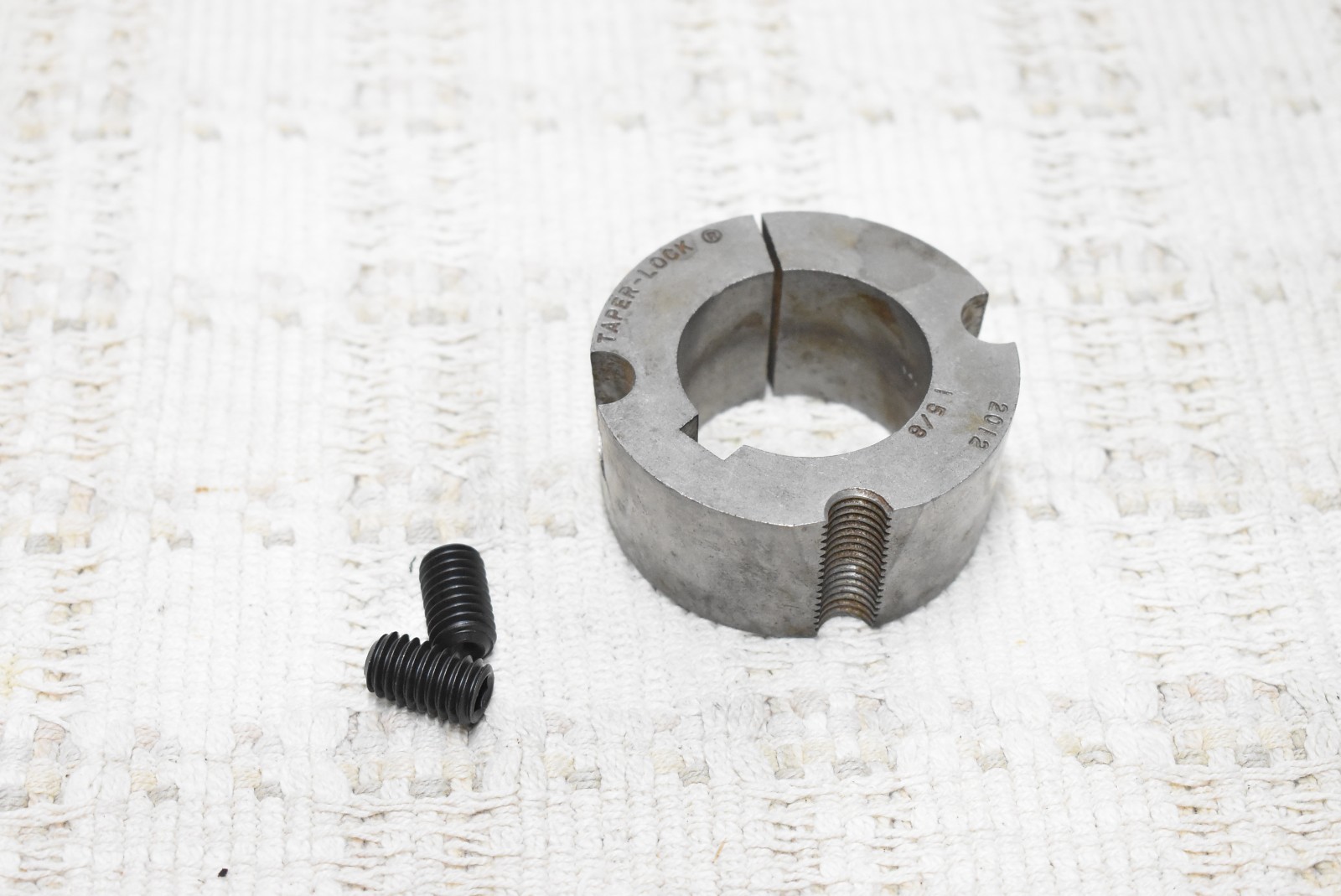 Unbranded 2012 1-5/8 Taper Lock Bushing 1-5/8″ Bore Flangeless 2012X1-5/8