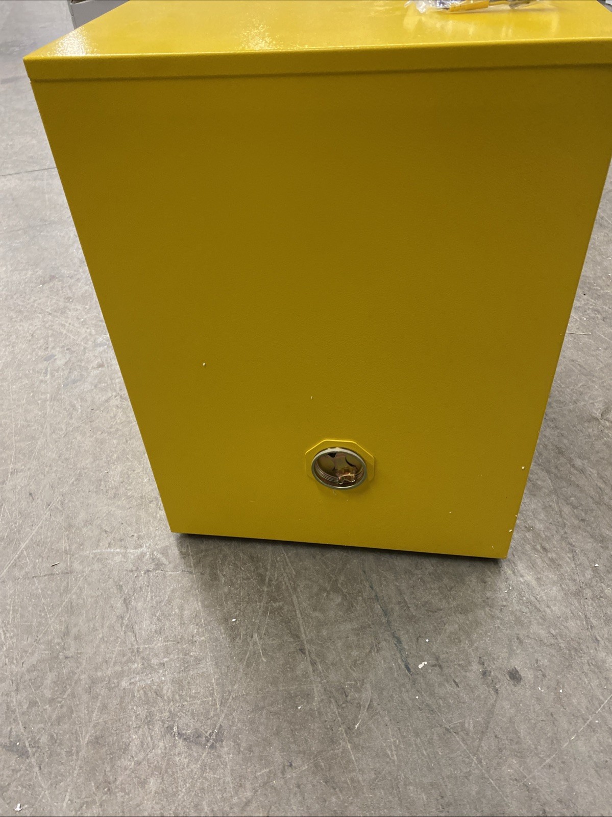 VEVOR 12-Gal Flammable Safety Cabinet SS-559 Yellow Fireproof Storage