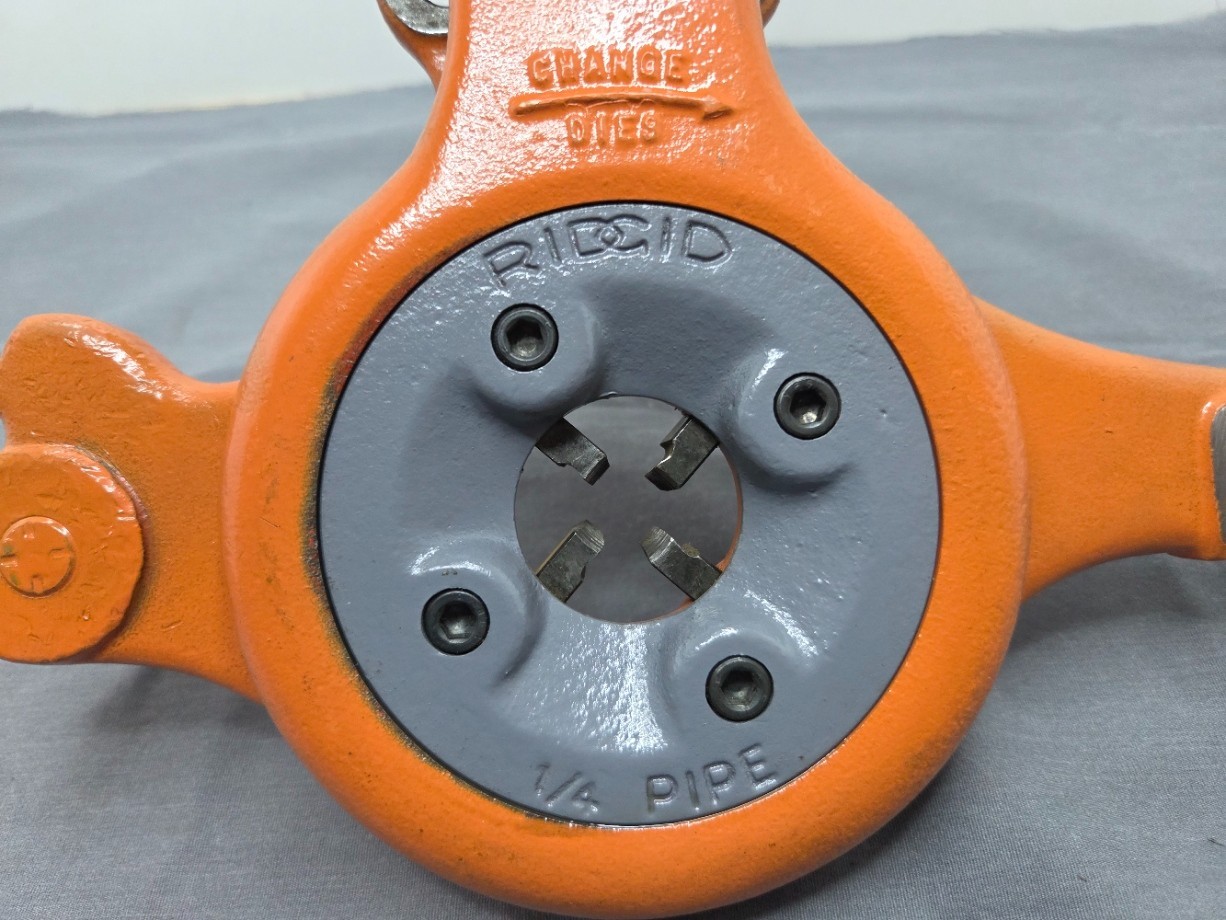 RIDGID No. 500 NPT Mono Die Head Set 1/8, 1/4, 3/8, 1/2 w/Rack Refurbished