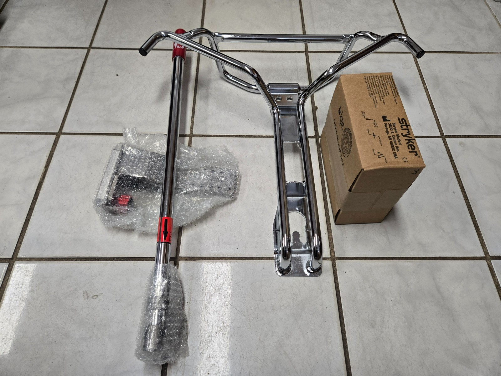 STRYKER 6377 Floor mount Cot fastner. Antlers and Rail assembly complete. NEW