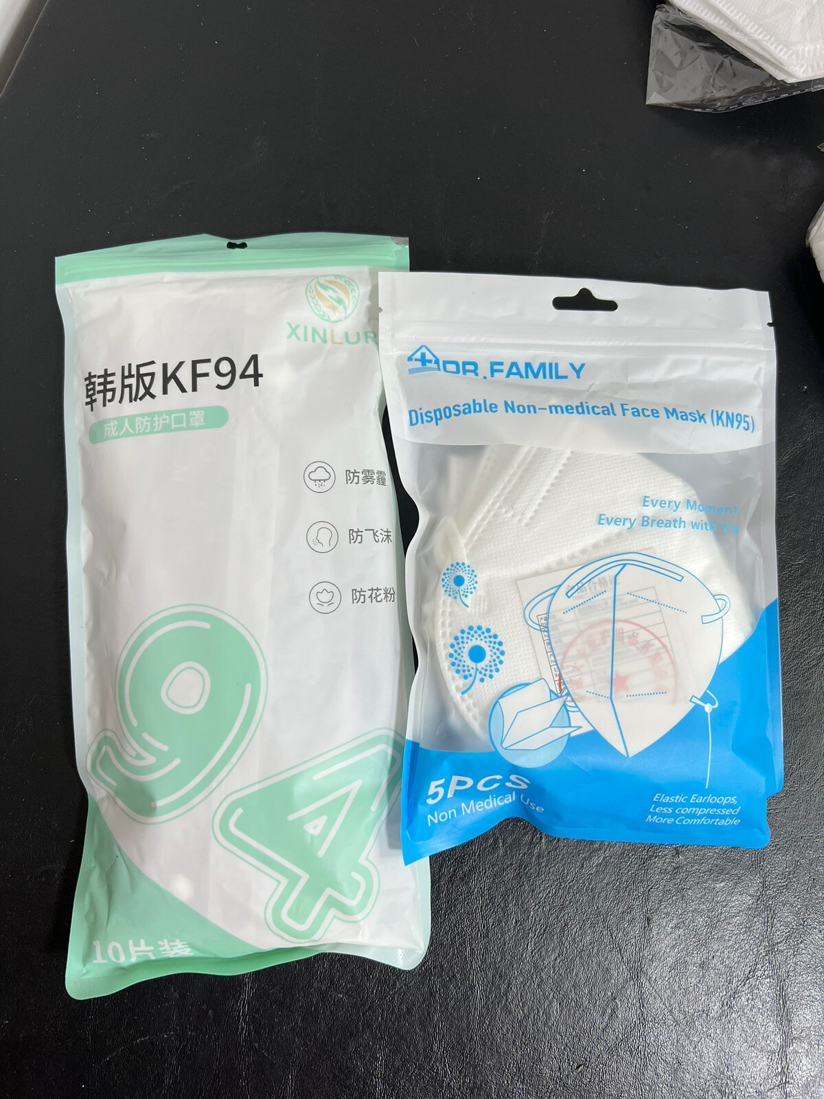 425 Pack KN95 Protective Face Mask Disposable Respirator + Disposable Gaskets