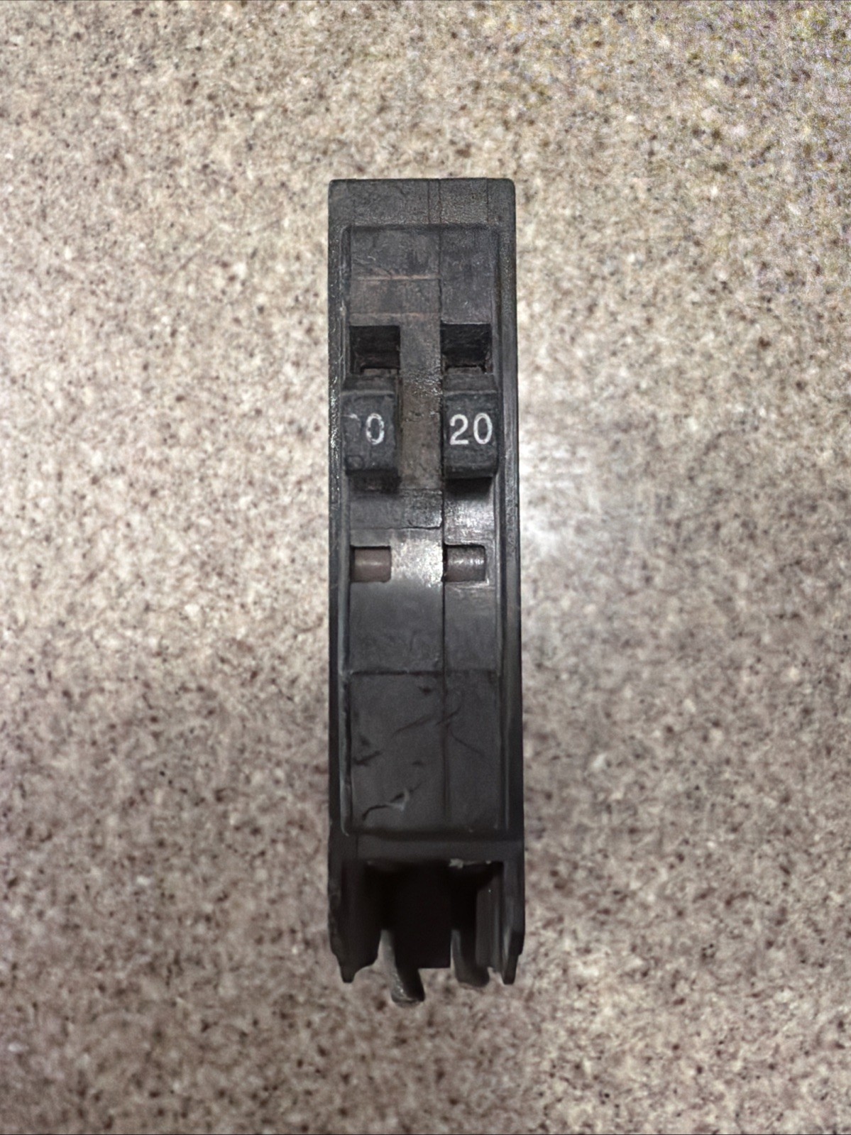 Square D QOT2020 2 Pole 20 Amp Tandem QOT Circuit Breaker 20a Twin Plug In