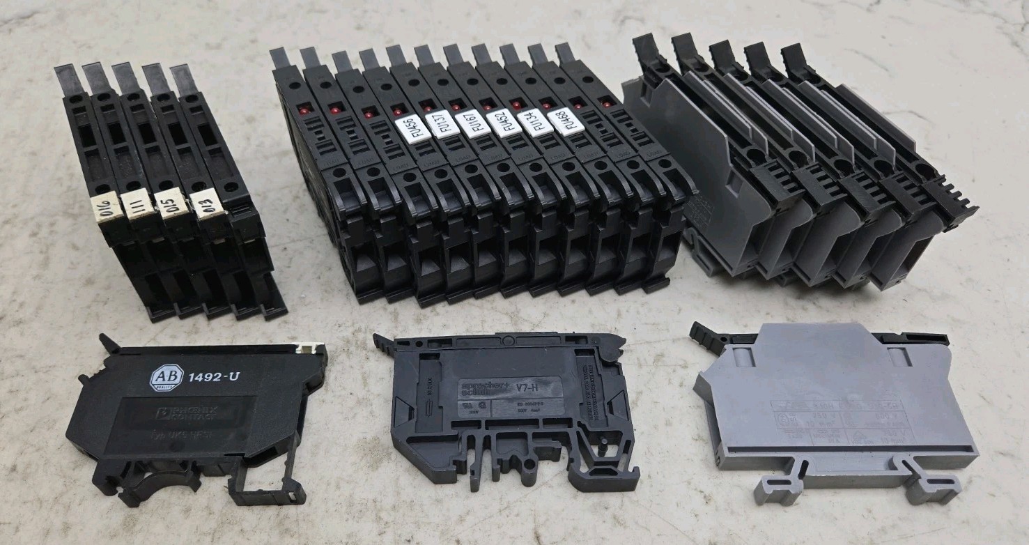 Mixed Lot of 24 Fused Terminal Blocks Allen Bradley Sprecher Schuh Morsettitalia