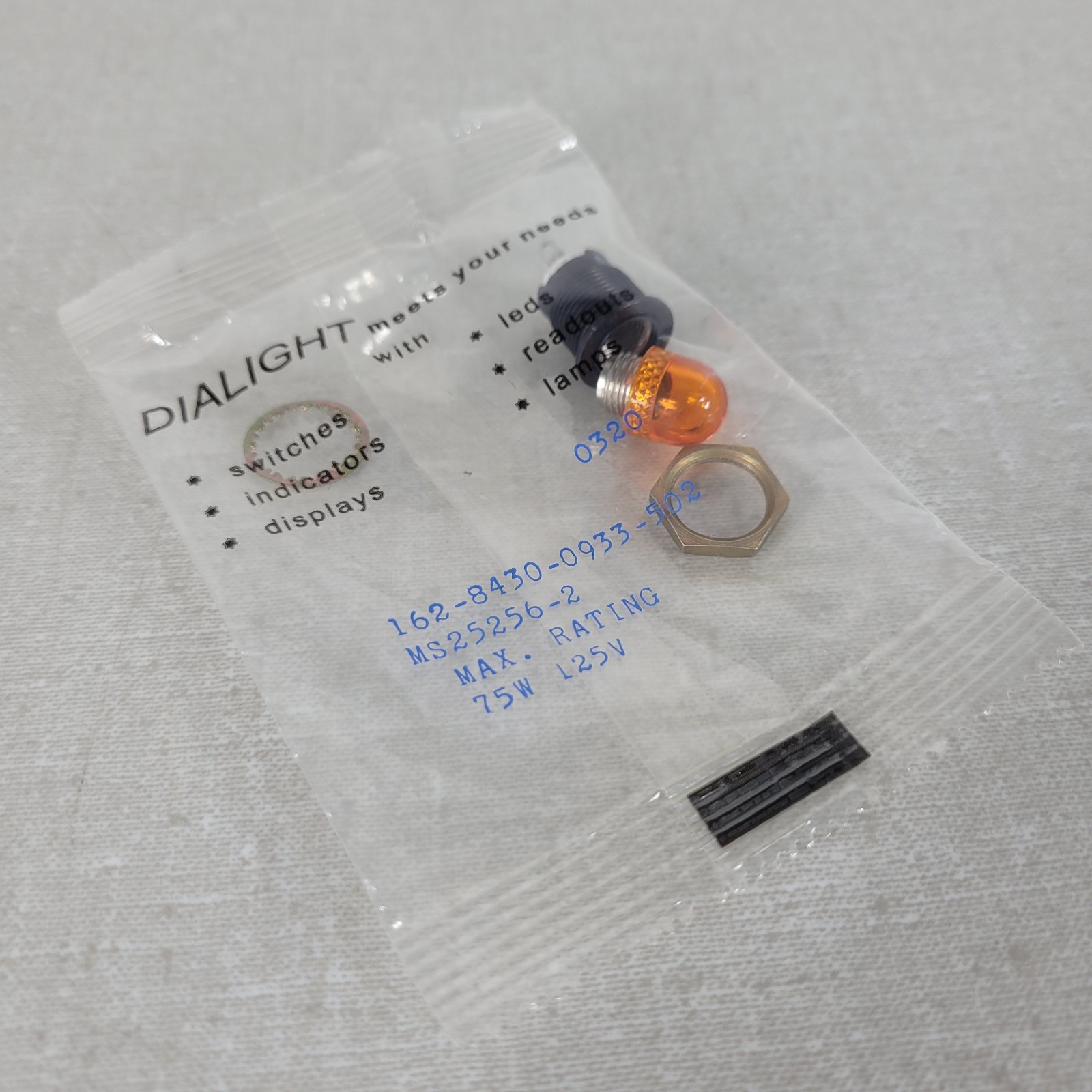 Dialight MS25256-2 162-8430-0933-502 Amber Panel Mount Pilot Indicator Light